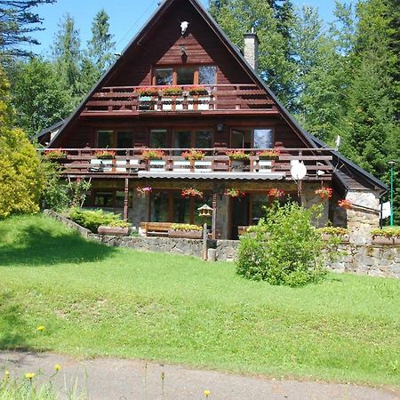 Domek Mysliwski W Mucznem Lutowiska Exterior foto